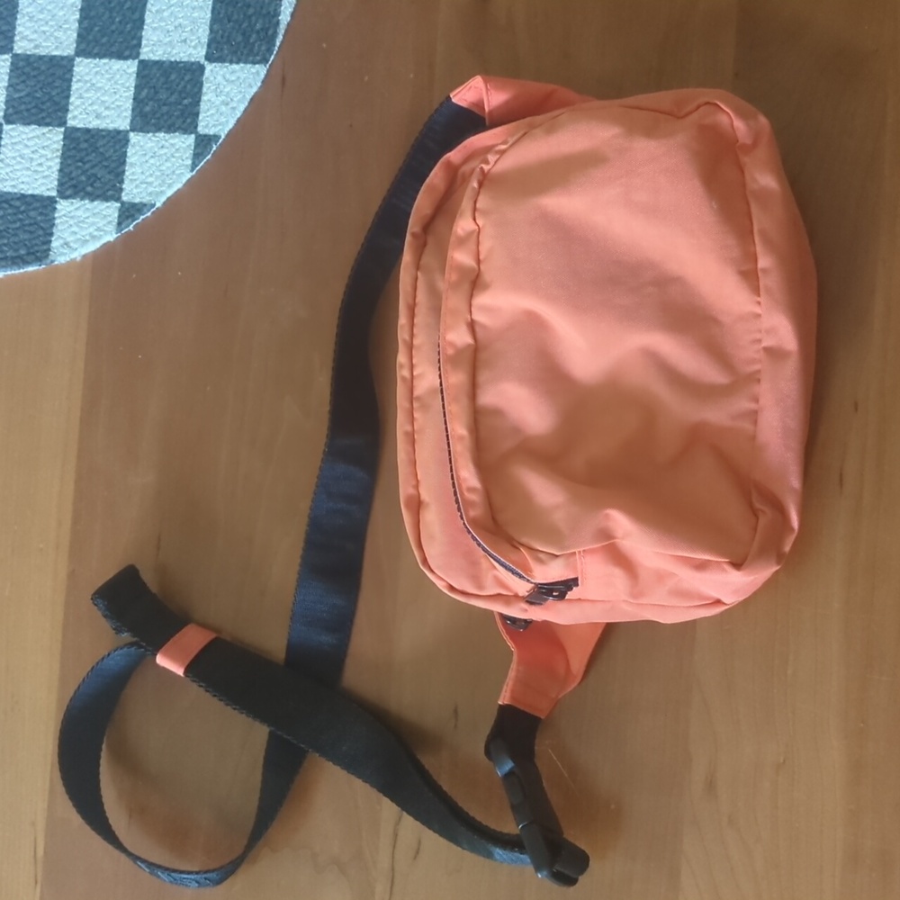 Baggu orange fanny pack